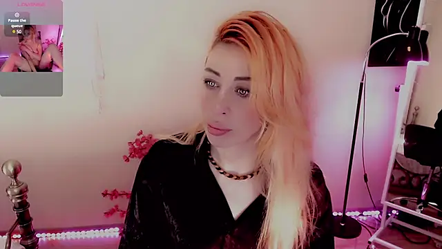 Snapshot of AnnieGOld_ chatting on 01-05-25, 07:28 AnnieGOld  online show from 01-05-25, 07:28