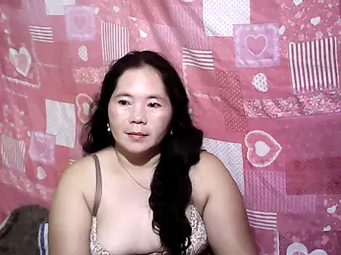 Snapshot of hotpusie_4u chatting on 05-27-26, 07:11 hotpusie 4u online show from 05-27-26, 07:11