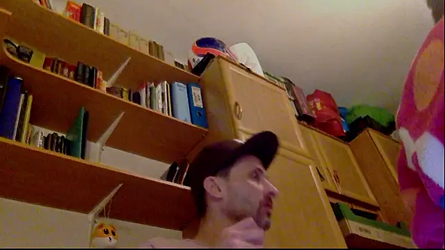 Snapshot of FireFox_Feel chatting on 12-04-24, 11:02 FireFox Feel online show from 12-04-24, 11:02