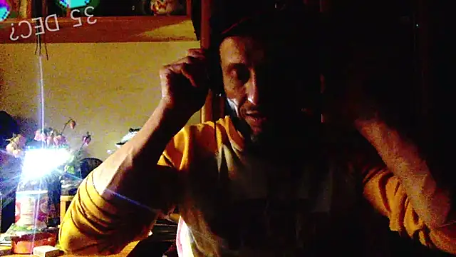 Snapshot of FireFox_Feel chatting on 01-16-25, 06:35 FireFox Feel online show from 01-16-25, 06:35