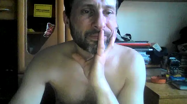 Snapshot of FireFox_Feel chatting on 03-08-25, 03:35 FireFox Feel online show from 03-08-25, 03:35