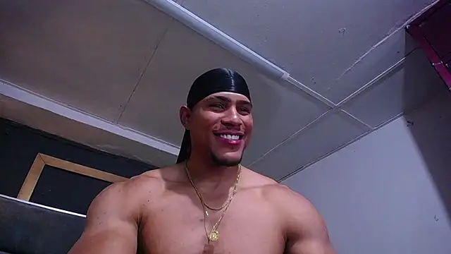 Snapshot of teddyfit19cm chatting on 06-03-26, 02:33 teddyfit19cm online show from 06-03-26, 02:33