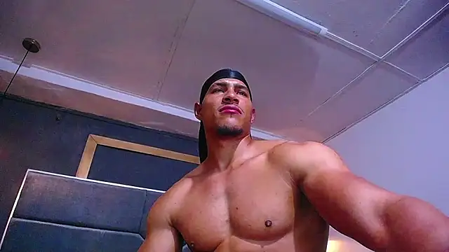 Snapshot of teddyfit19cm chatting on 07-28-26, 06:20 teddyfit19cm online show from 07-28-26, 06:20
