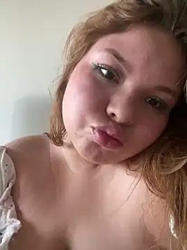 Snapshot of AshlyRouse chatting on 12-14-24, 10:39 AshlyRouse online show from 12-14-24, 10:39