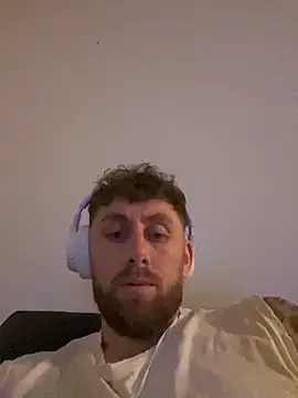 Snapshot of Cata9407 chatting on 12-04-25, 09:45 Cata9407 online show from 12-04-25, 09:45