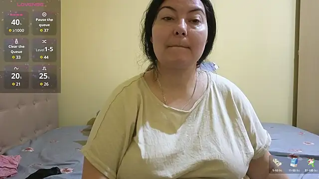 Snapshot of BBW_MILF_4U chatting on 02-10-25, 07:26 BBW MILF 4U online show from 02-10-25, 07:26