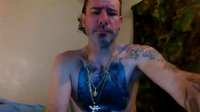 Snapshot of thefire420 chatting on 01-15-25, 11:32 thefire420 online show from 01-15-25, 11:32