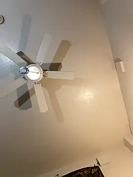 Snapshot of thefire420 chatting on 10-08-25, 02:53 thefire420 online show from 10-08-25, 02:53