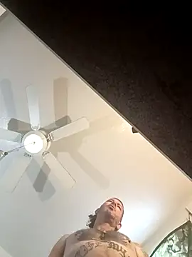 Snapshot of thefire420 chatting on 10-13-25, 07:25 thefire420 online show from 10-13-25, 07:25