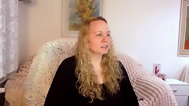 Sarah4you online show from 01-26-25, 09:51