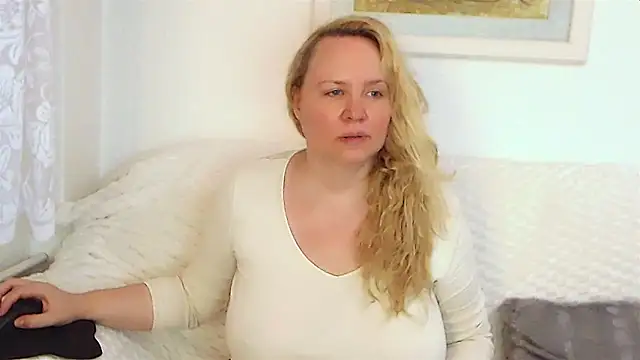 Sarah4you online show from 09-15-25, 08:42