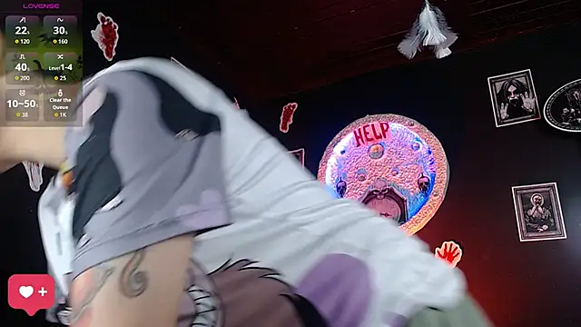 girl intense444 online show from 10-24-25, 12:56