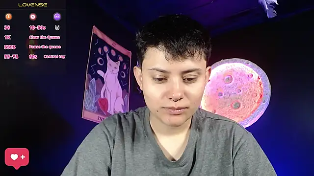 girl intense444 online show from 11-17-25, 12:55