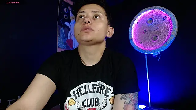 girl intense444 online show from 03-31-26, 01:00