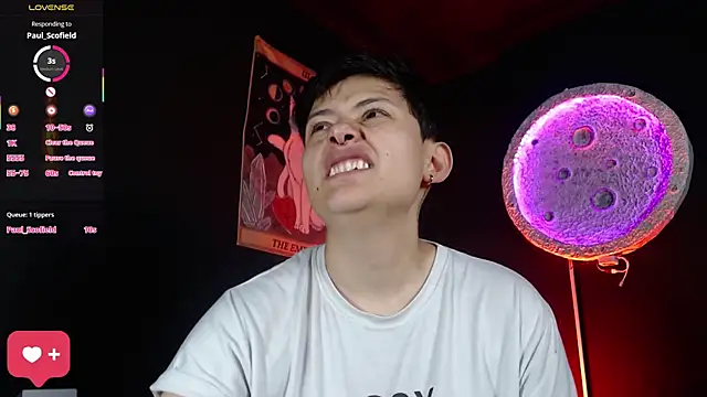 girl intense444 online show from 04-12-26, 01:49