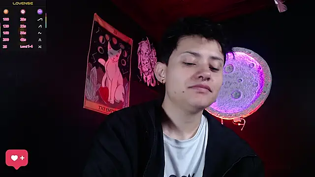 girl intense444 online show from 04-14-26, 01:06