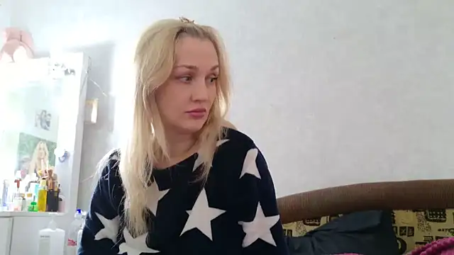 Snapshot of ModelEva chatting on 10-18-25, 08:48 ModelEva online show from 10-18-25, 08:48