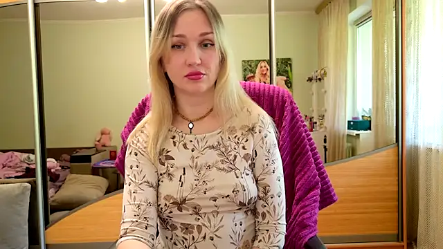 ModelEva online show from 05-02-26, 09:03