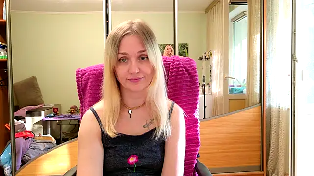 ModelEva online show from 05-21-26, 03:19