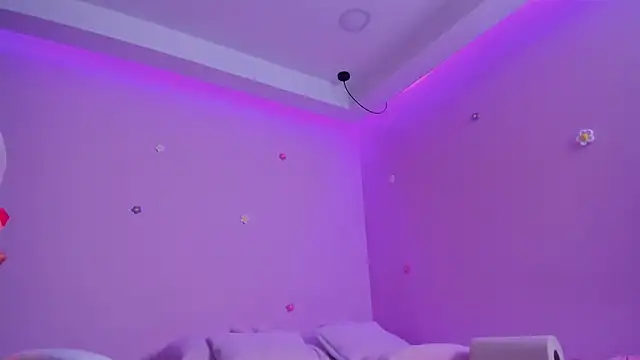 bella adams  online show from 01-22-25, 12:59