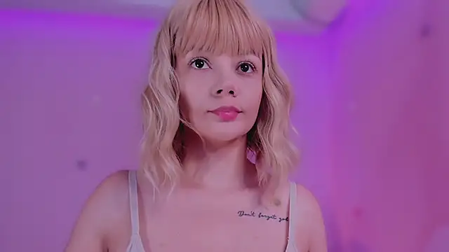 bella adams  online show from 02-13-25, 07:52