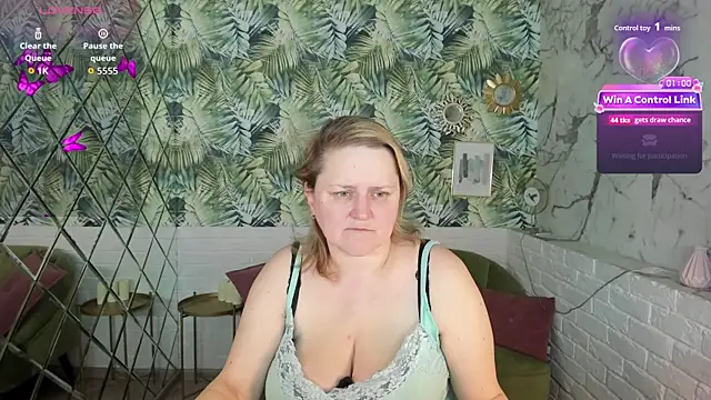 Snapshot of ScarlettSoft chatting on 04-03-26, 05:16 ScarlettSoft online show from 04-03-26, 05:16