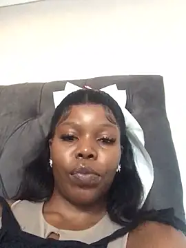 Snapshot of cherryontopy chatting on 03-03-25, 04:46 cherryontopy online show from 03-03-25, 04:46