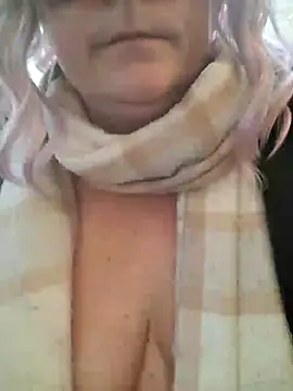 Snapshot of germanwoman01 chatting on 02-22-26, 12:15 germanwoman01 online show from 02-22-26, 12:15