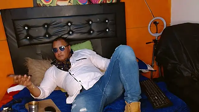 hardrock982 online show from 01-10-25, 04:41