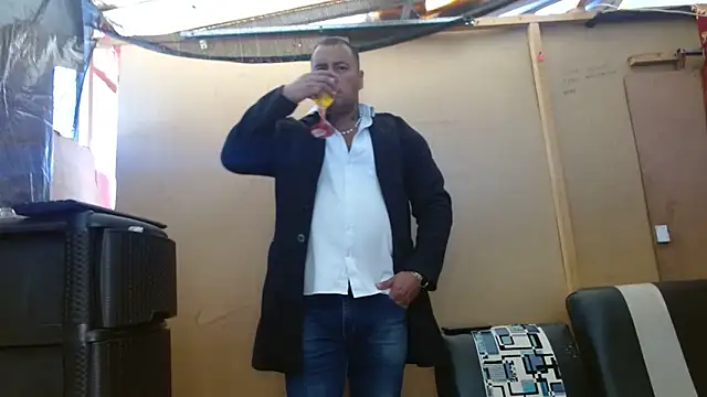 hardrock982 online show from 02-04-25, 01:27