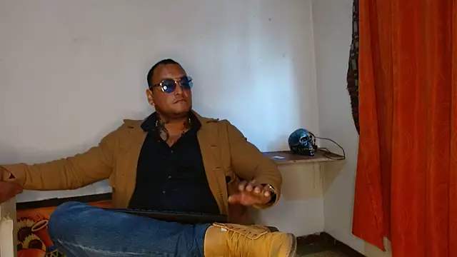 hardrock982 online show from 03-21-25, 01:45