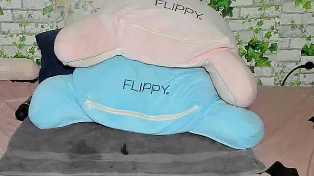  Horny milf  online show from 09-13-25, 03:06