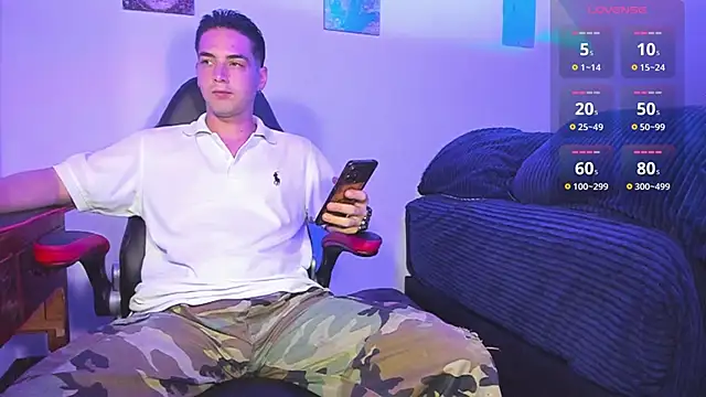 Snapshot of Alex_smith00 chatting on 12-08-24, 11:40 Alex smith00 online show from 12-08-24, 11:40