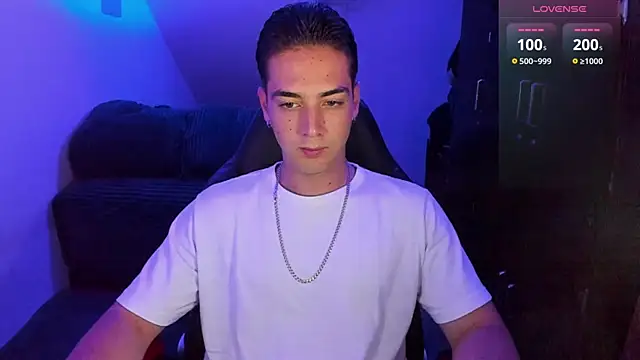 Snapshot of Alex_smith00 chatting on 12-21-24, 11:56 Alex smith00 online show from 12-21-24, 11:56