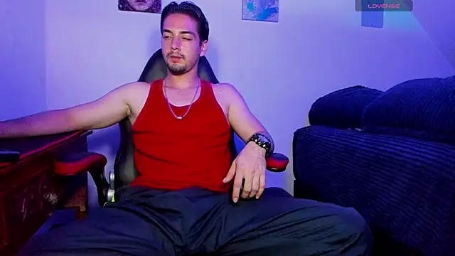 Snapshot of Alex_smith00 chatting on 01-18-25, 02:03 Alex smith00 online show from 01-18-25, 02:03