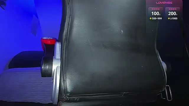 Snapshot of Alex_smith00 chatting on 03-14-25, 03:59 Alex smith00 online show from 03-14-25, 03:59