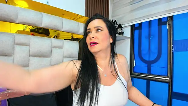 Snapshot of bigass_monic chatting on 01-15-25, 01:09 bigass monic online show from 01-15-25, 01:09