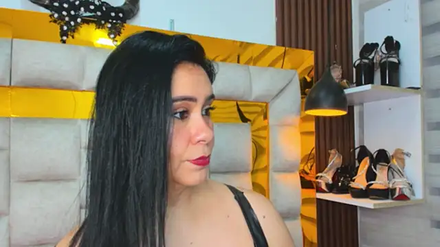 Snapshot of bigass_monic chatting on 09-13-25, 03:17 bigass monic online show from 09-13-25, 03:17