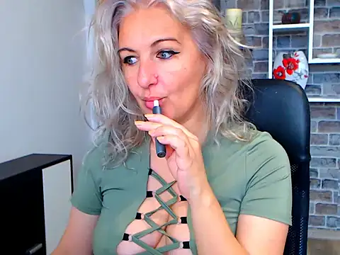 angel devil milf online show from 12-03-24, 12:16