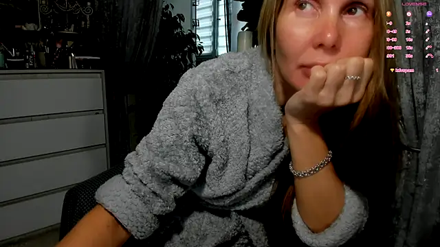 Aurora108 online show from 11-16-25, 06:52