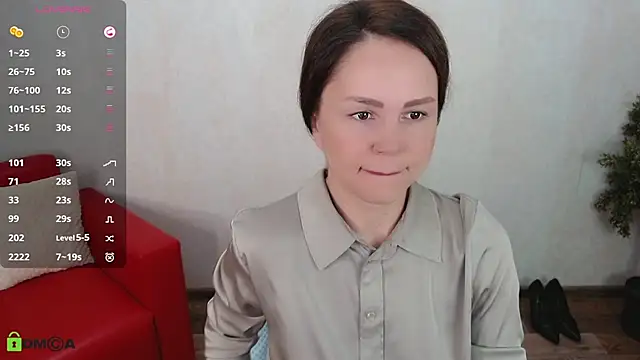 Snapshot of VickyGolden chatting on 10-25-25, 05:04 VickyGolden online show from 10-25-25, 05:04