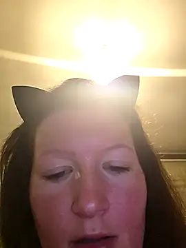 Snapshot of Analimado18 chatting on 09-15-25, 09:15 Analimado18 online show from 09-15-25, 09:15