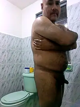 Snapshot of PhillDrake11 chatting on 11-01-25, 04:14 PhillDrake11 online show from 11-01-25, 04:14