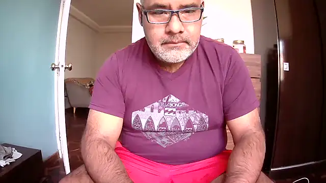 Snapshot of PhillDrake11 chatting on 05-28-26, 04:26 PhillDrake11 online show from 05-28-26, 04:26