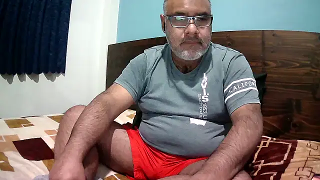 Snapshot of PhillDrake11 chatting on 06-01-26, 04:25 PhillDrake11 online show from 06-01-26, 04:25
