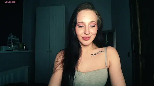 AliceTurnOn online show from 04-12-26, 05:07