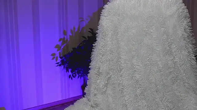 Danielle Thomas online show from 03-22-25, 06:22