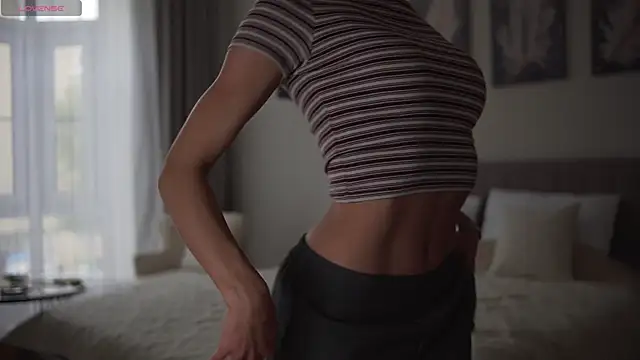 Danielle Thomas online show from 09-13-25, 03:12