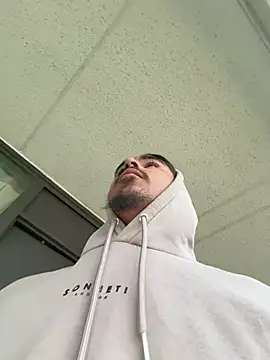 Snapshot of jrrichforever chatting on 03-08-26, 01:15 jrrichforever online show from 03-08-26, 01:15