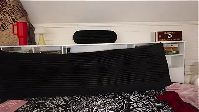 Snapshot of -khayaparker chatting on 03-18-26, 08:39 -khayaparker online show from 03-18-26, 08:39